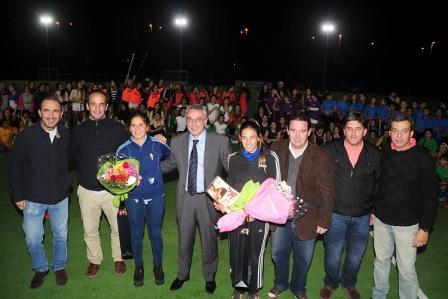 Con Las Leonas, se lanzó la temporada de hockey en Tigre