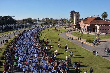Más de 30 mil personas vivieron Argentina Corre en Tigre Más de 30 mil personas vivieron Argentina Corre en Tigre