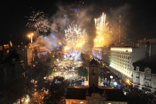 Más de 300 mil personas acompañaron la Fiesta Popular en Plaza de Mayo