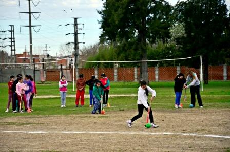 Más de 2.500 personas disfrutan de las Colonias de Invierno en los polideportivos de San Fernando