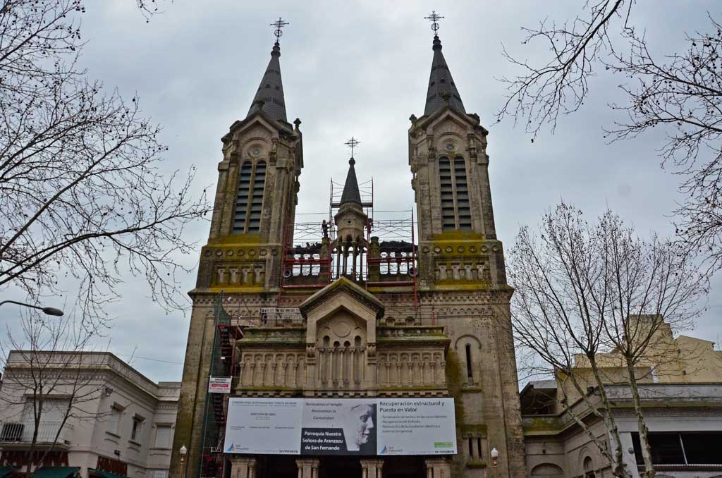 Restauran la fachada de la Parroquia Nuestra Señora de Aránzazu en San Fernando Restauran la fachada de la Parroquia Nuestra Señora de Aránzazu en San Fernando