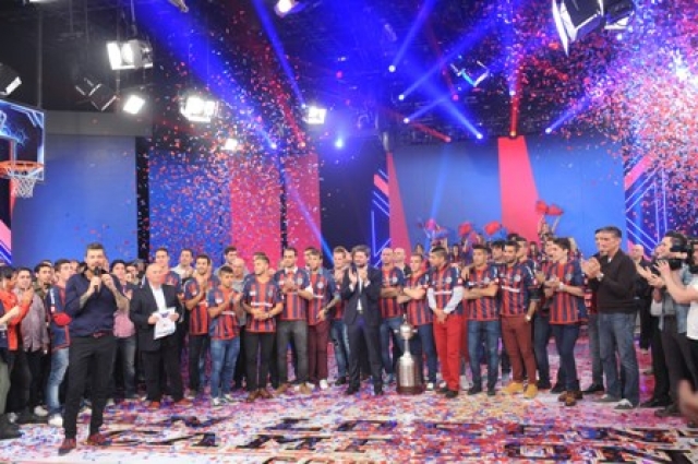 Tinelli festejó a lo grande el triunfo de su querido club San Lorenzo de Almagro