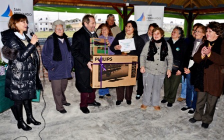 El Municipio premió en el nuevo Quincho cerrado del Polideportivo N° 2 a las 16 entidades que participaron en la competencia de separación de residuos.