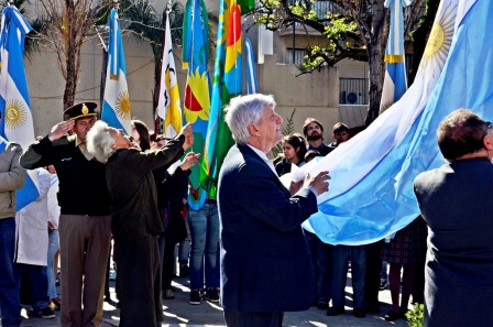 San Fernando celebró el “Día del Maestro” en la Plaza Sarmiento San Fernando celebró el “Día del Maestro” en la Plaza Sarmiento