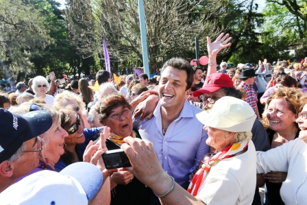 Massa festejó el  celebró el Día del Jubilado en San Fernando y Tigre