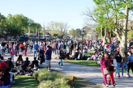 Multitudinario festejo del Día de la Primavera en Tigre 