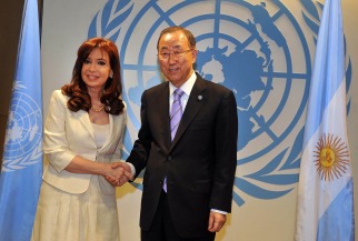 Cristina y Ban Ki-Moon coincidieron en la importancia de que avance en la ONU el marco regulatorio sobre reestructuración de deuda Cristina y Ban Ki-Moon coincidieron en la importancia de que avance en la ONU el marco regulatorio sobre reestructuración de deuda