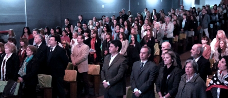 Se distinguió a docentes en la celebración del Día del Maestro en el Centro Cultural Munro Se distinguió a docentes en la celebración del Día del Maestro en el Centro Cultural Munro