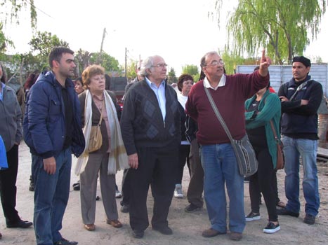 Pérez Esquivel visito Tigre presentando su obra Via Crucis Latinoamericano Pérez Esquivel visito Tigre presentando su obra Via Crucis Latinoamericano