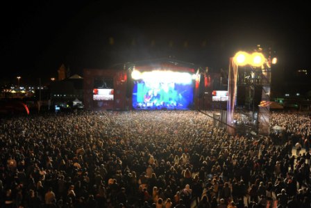 Joaquín Sabina cerró su gira con un multitudinario show en Tigre Joaquín Sabina cerró su gira con un multitudinario show en Tigre