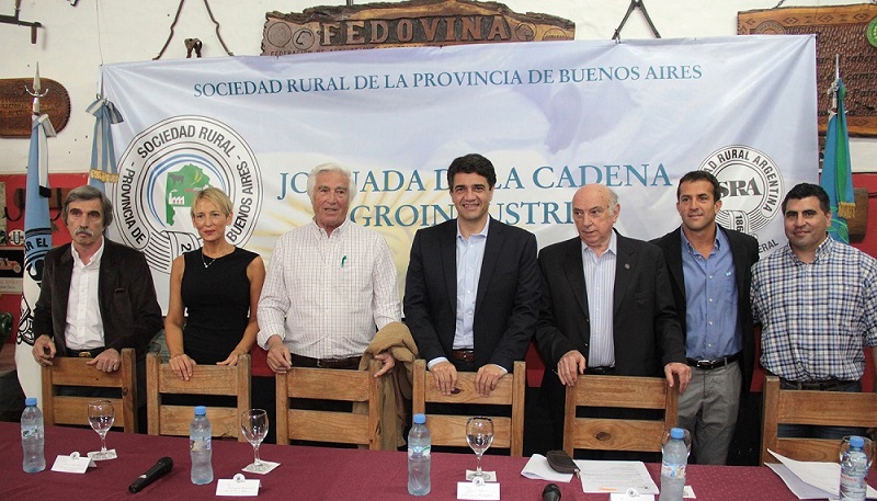 FOTO: Jorge Macri, junto a Luciano Miguens, Osvaldo Simiele (Pte. De la Sociedad Rural de la Provincia de Buenos Aires, el diputado nacional por el PRO, Christian Gribaudo, Juan Manuel Rocich (Sec. Gral. Adjunto CGT Norte) y Mercedes Blanco (SRA). FOTO: Jorge Macri, junto a Luciano Miguens, Osvaldo Simiele (Pte. De la Sociedad Rural de la Provincia de Buenos Aires, el diputado nacional por el PRO, Christian Gribaudo, Juan Manuel Rocich (Sec. Gral. Adjunto CGT Norte) y Mercedes Blanco (SRA).