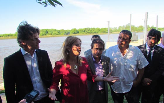 Cristina Alvarez Rodriguez, Nicolás Scioli en la Costanera de San Fernando Cristina Alvarez Rodriguez, Nicolás Scioli en la Costanera de San Fernando