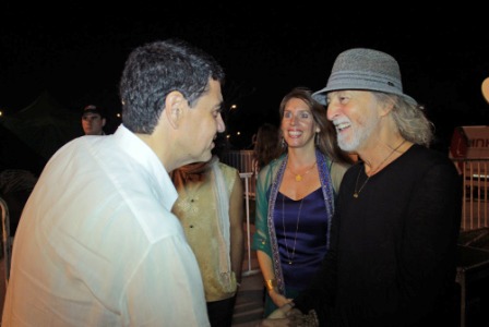 Deva Premal y Miten cerraron su gira mundial de en la costa de Vicente López Deva Premal y Miten cerraron su gira mundial de en la costa de Vicente López