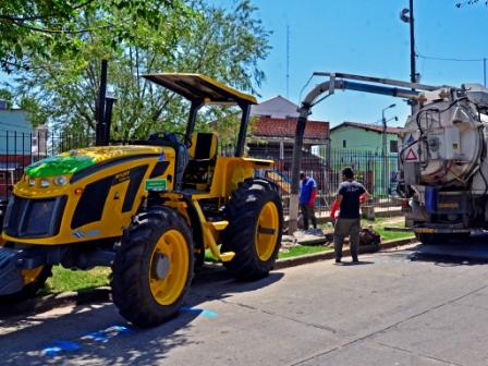 El Municipio de San Fernando adquirió un potente tractor para limpieza hidráulica