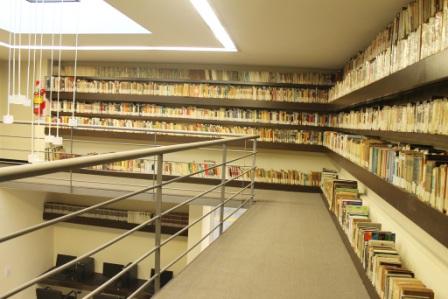 Luis Andreotti inauguró el nuevo edificio de la Biblioteca Rómulo Naón Luis Andreotti inauguró el nuevo edificio de la Biblioteca Rómulo Naón