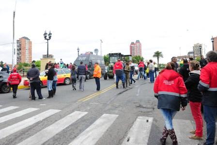 Asisten a los vecinos de Tigre afectados por la sudestada Asisten a los vecinos de Tigre afectados por la sudestada