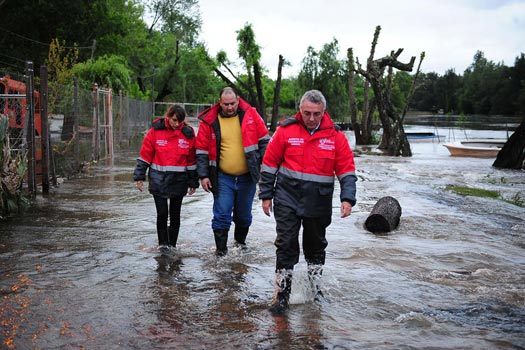 Asistencia para los vecinos de Dique Luján y Villa La Ñata afectados por el temporal