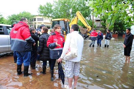 Asistencia para los vecinos de Dique Luján y Villa La Ñata afectados por el temporal