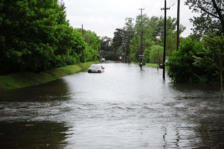 Asistencia para los vecinos de Dique Luján y Villa La Ñata afectados por el temporal