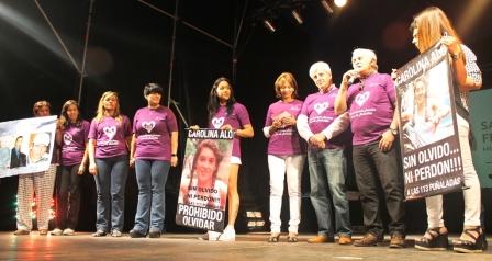 Se realizó en San Fernando la caminata Unidos por la No Violencia, con el gran cierre de Sandra Mihanovich 