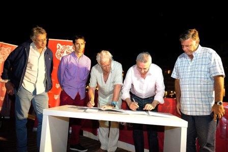 Tigre firmó un convenio para incentivar el turismo náutico Tigre firmó un convenio para incentivar el turismo náutico