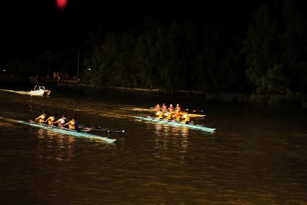 El Río Luján de Tigre fue escenario nocturno del Remo y Canotaje