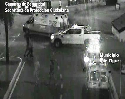 Un hombre falleció en la estación fluvial de Tigre pese a los denodados esfuerzos para salvarle la vida con un desfibrilador público