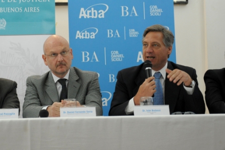 El presidente de la Suprema Corte de Justicia de la Provincia, Daniel Soria, junto al director de Arba, Iván Budassi, durante la presentación del juicio digital tributario en la ciudad de San Nicolás El presidente de la Suprema Corte de Justicia de la Provincia, Daniel Soria, junto al director de Arba, Iván Budassi, durante la presentación del juicio digital tributario en la ciudad de San Nicolás