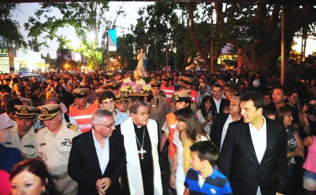 Multitudinaria celebración del Día de la Virgen en Tigre Multitudinaria celebración del Día de la Virgen en Tigre