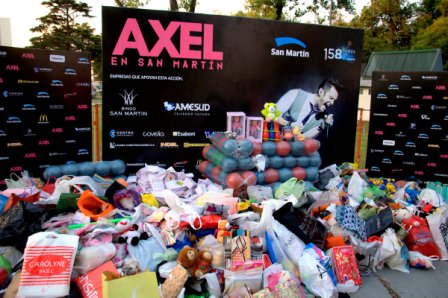Jóvenes x San Martín repartirá los juguetes donados durante el recital de Axel Jóvenes x San Martín repartirá los juguetes donados durante el recital de Axel