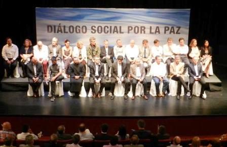 Jorge Macri encabezó el lanzamiento de la Mesa de Diálogo por la Paz, junto a empresarios, ONG´s y sindicatos Jorge Macri encabezó el lanzamiento de la Mesa de Diálogo por la Paz, junto a empresarios, ONG´s y sindicatos