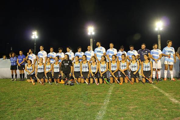 Las Leonas y Los Pumas jugaron un partido a beneficio en San Isidro Las Leonas y Los Pumas jugaron un partido a beneficio en San Isidro