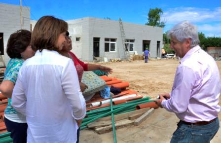 Luis Andreotti visitó las obras del Polideportivo N°5 Luis Andreotti visitó las obras del Polideportivo N°5