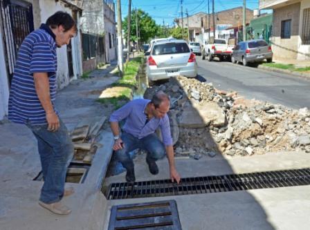 Trabajos de mejora en la red hidráulica del barrio Crisol 