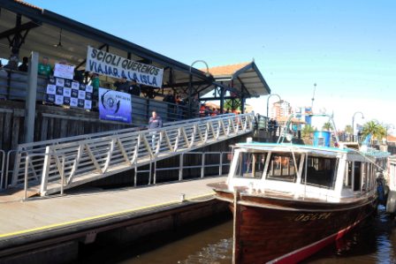 El Frente Renovador de Tigre se manifestó contra el tarifazo en el transporte fluvial El Frente Renovador de Tigre se manifestó contra el tarifazo en el transporte fluvial