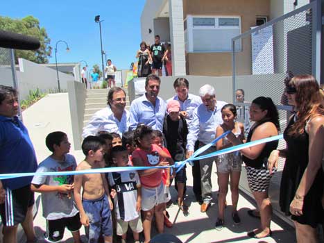 Luis Andreotti y Sergio Massa inauguraron el Polideportivo N°5 de San Fernando