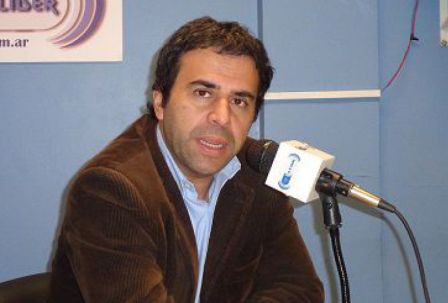El Concejal de San Isidro Jorge Alvarez acusó a varios de sus pares de “empobrecer la Democracia” El Concejal de San Isidro Jorge Alvarez acusó a varios de sus pares de “empobrecer la Democracia”