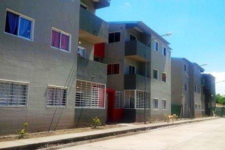 Los vecinos del barrio San Pablo de Tigre ya disfrutan de sus nuevas viviendas Los vecinos del barrio San Pablo de Tigre ya disfrutan de sus nuevas viviendas