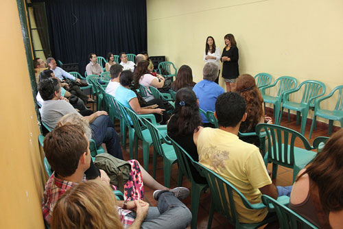 Más de 250 personas participaron de los encuentros sobre adopción en San Isidro. Más de 250 personas participaron de los encuentros sobre adopción en San Isidro.