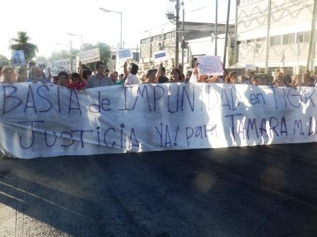 Vecinos de Las Tunas reclamaron justicia por asesinato de Tamara Micaela López Vecinos de Las Tunas reclamaron justicia por asesinato de Tamara Micaela López