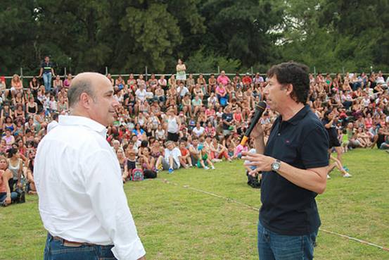 Más de doce mil personas en el cierre de las colonias municipales de San Isidro