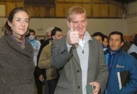 De Narvaez Votó en Lujan y Afirmo Tener De Narvaez Votó en Lujan y Afirmo Tener
