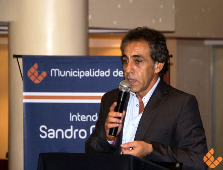 Sandro Guzmán realizó la presentación del programa “El Municipio en tu Barrio