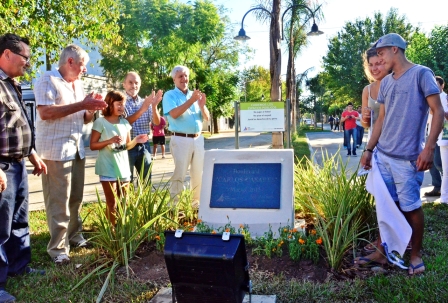 Luis Andreotti inauguró el nuevo Boulevard de la calle Carlos Casares300 Luis Andreotti inauguró el nuevo Boulevard de la calle Carlos Casares300