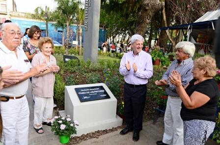 Andreotti inauguró la Plaza y el “Paseo de los Pintores” en la Estación Victoria 