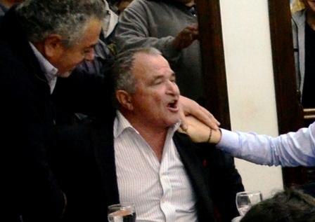 Denuncian que el concejal Biscay insultó y le levantó la mano a una concejal del Frente Renovador de San Fernando Denuncian que el concejal Biscay insultó y le levantó la mano a una concejal del Frente Renovador de San Fernando