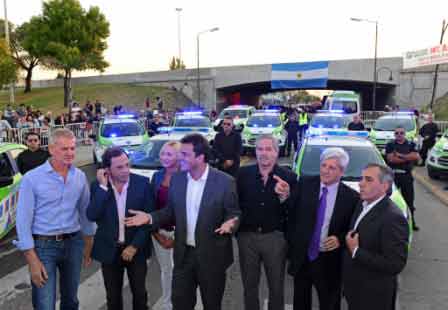 Andreotti y Massa inauguraron una  Posta Policial y 15 patrullas en San Fernando