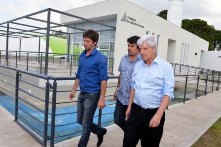 Luis Andreotti supervisó la reinstalación del ‘globo’ que cubre la pileta del Polideportivo N° 3 Luis Andreotti supervisó la reinstalación del ‘globo’ que cubre la pileta del Polideportivo N° 3