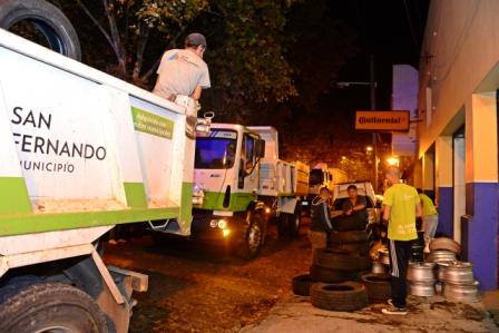 Desbarataron una banda de roba ruedas en San Fernando, 2.000 neumáticos secuestrados Desbarataron una banda de roba ruedas en San Fernando, 2.000 neumáticos secuestrados