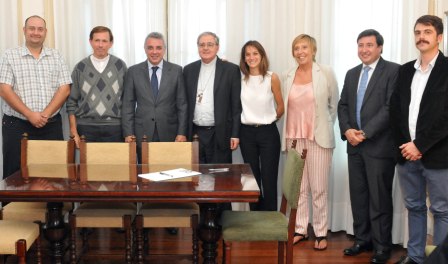 la Secretaría de Política Sanitaria y Desarrollo Humano, el Municipio de Tigre y el Obispado de San Isidro firmaron un convenio en el que se comprometieron a llevar adelante diversos programas